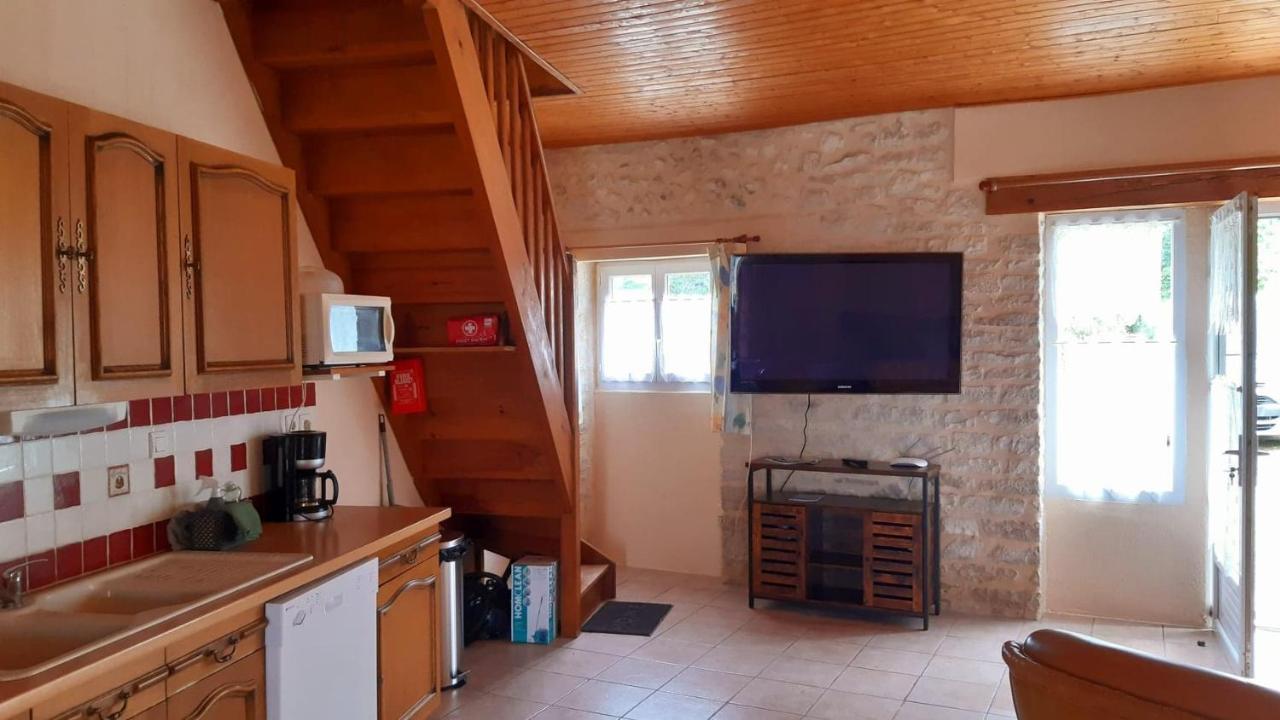 Gite XL Le Clos de Lamie avec piscine privée Fossemagne Esterno foto