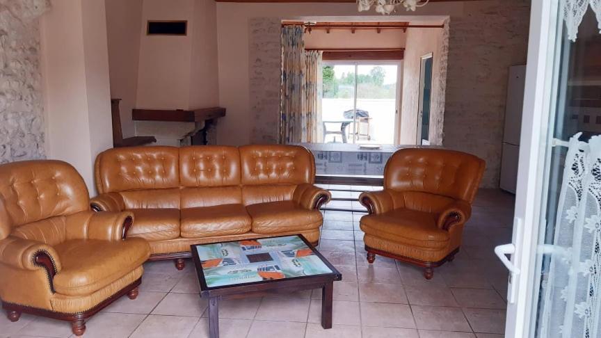 Gite XL Le Clos de Lamie avec piscine privée Fossemagne Esterno foto