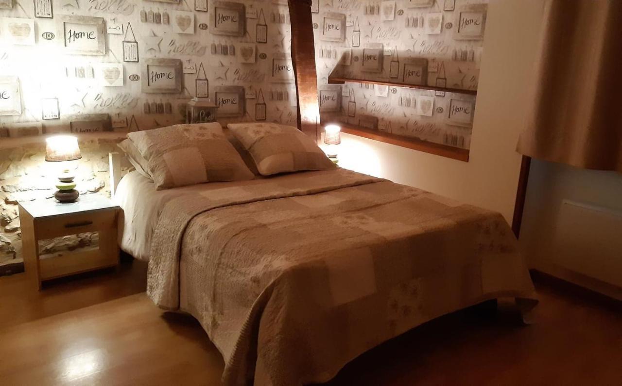 Gite XL Le Clos de Lamie avec piscine privée Fossemagne Esterno foto