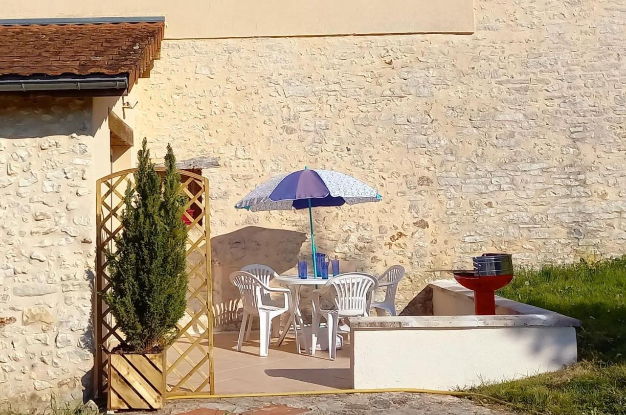 Gite XL Le Clos de Lamie avec piscine privée Fossemagne Esterno foto