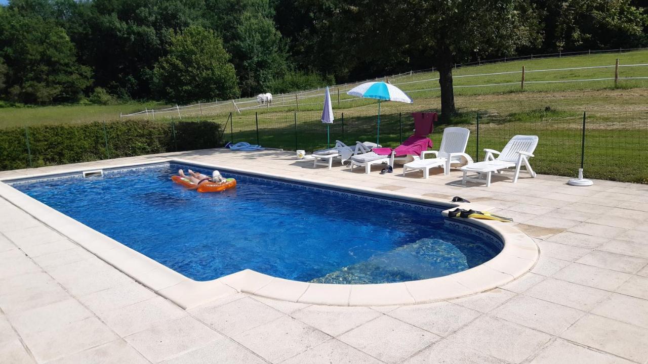 Gite XL Le Clos de Lamie avec piscine privée Fossemagne Esterno foto