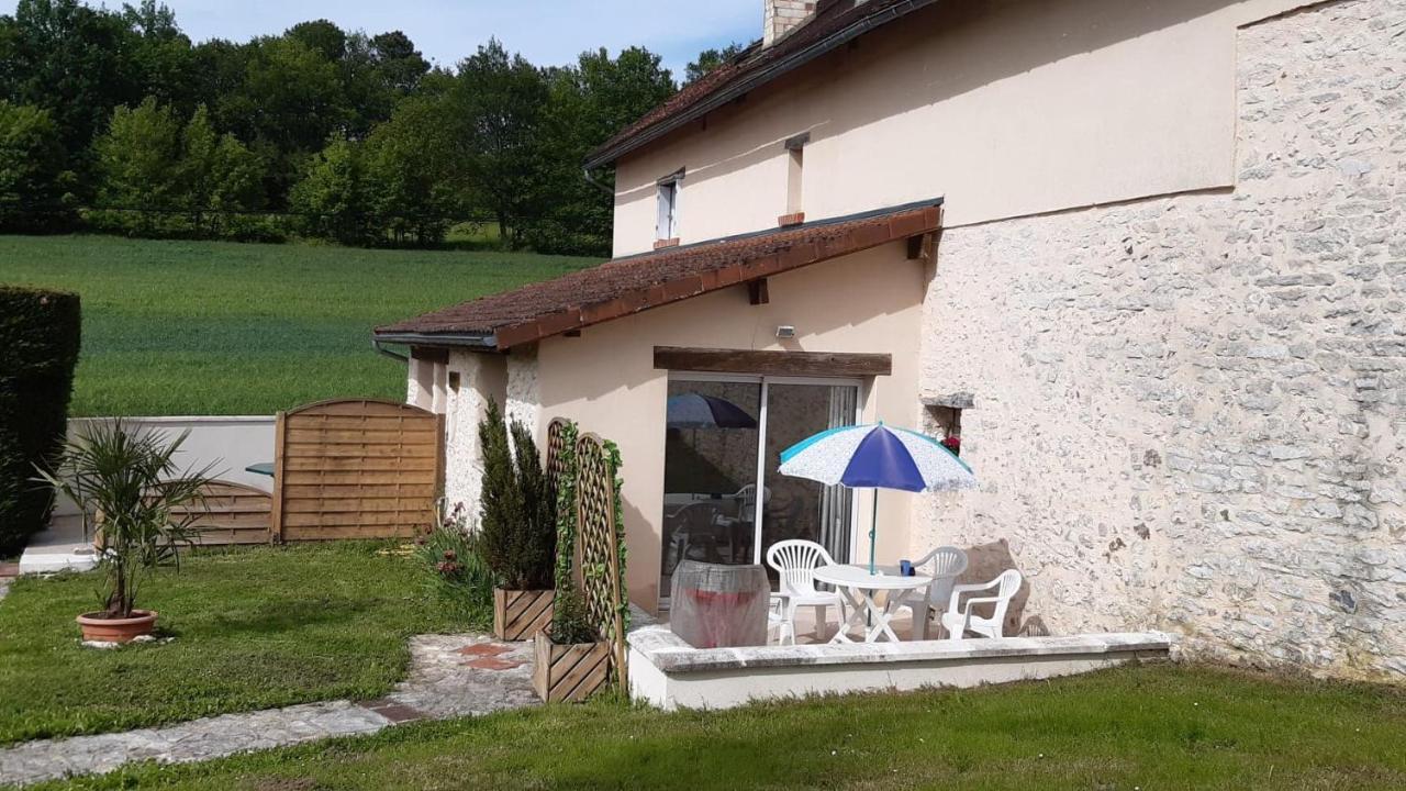 Gite XL Le Clos de Lamie avec piscine privée Fossemagne Esterno foto